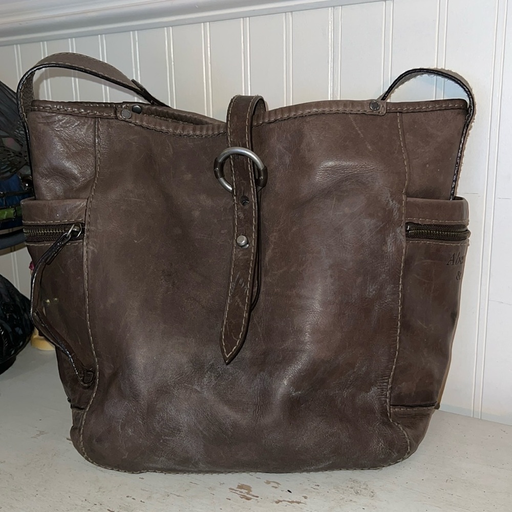 Large Abercrombie & Fitch leather bucket bag hobo